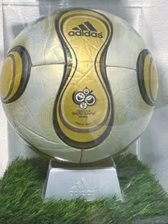 4月20日まで出品】チャンピオンズリーグ公式試合球 フィナーレ