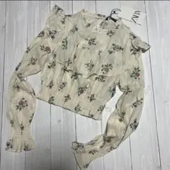 新品　ザラ　XS ブラウス　フリル 花柄　春　秋　可愛い