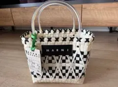 Item thumbnail for item 9d159866-4866-4835-acd3-ea56ed1f828d