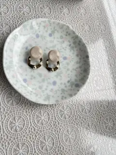 樹脂ピアス