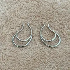 ダブルライン　イヤーカフ 2連風 シンプル　イヤリング　フープ　おしゃれ