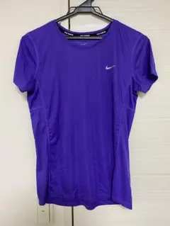 Nike Dri-FIT 紫色 Tシャツ Mサイズ（レディス）