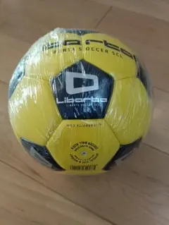 2025年最新】サッカーボールの人気アイテム - メルカリ