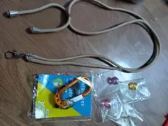 ベージュストラップなど