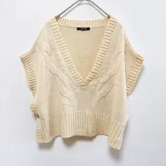 アズノウアズピンキー　ニットジレ　ベスト　重ね着　袖口ワイド　アイボリー　春秋冬