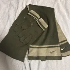 Nike ニットマフラーと手袋セット リバーシブルのサムネイル