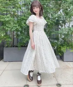 ミストレアス ハートオフショルワンピース ivory - メルカリ