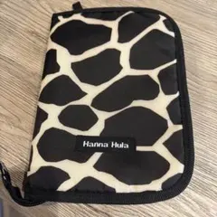 Hanna Hula 母子手帳ケース ジラフ柄のサムネイル