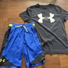Under Armour Tシャツとショートパンツセット YMD
