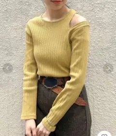 肩スリットレイヤード風ロンT カスタネ