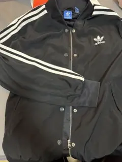 adidas ブラック ジャケット