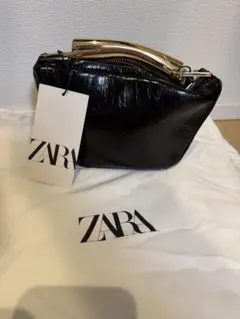 新品、未使用　ZARA ブラック ハンドバッグ