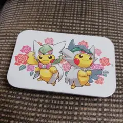プチ缶コレクション メガポンチョを着たピカチュウ メガラティオス