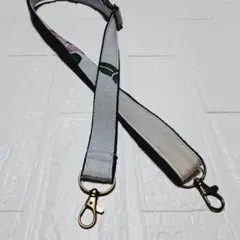 【ハンドメイド】着物リメイクスマホショルダーストラップ　グレー　正絹　紅型