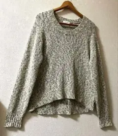 コットン素材、吸湿性&サラサラ感、自然な風合いの編み目、中厚ニットセーター