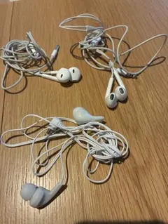 アップル純正ホワイト イヤホン　イヤホンジャック2個　他1点