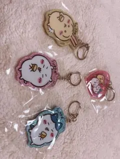 ちいかわ　ラメアクリルキーホルダー3 すっぱ　4個セット　ハチワレ　うさぎ