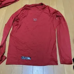 Under Armour 赤 長袖 アンダーシャツ