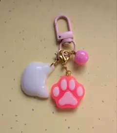 #42 キーホルダー レジンキーホルダー ハンドメイド チャーム 猫 ピンク