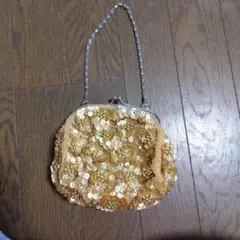 ビーズとスパンコールのパーティーバッグ