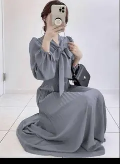 美品♡グレイル　ボウタイプリーツロングフレアワンピース　tw1043 秋シフォン