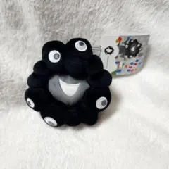ミャクミャク ぬいぐるみボールチェーン カラビナ黒 - メルカリ