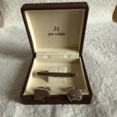 Item thumbnail for item 181d0ec6-2ead-4bfe-aabf-a8f56be1d2f5