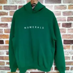 土日限定価格‼️NUMERALS グリーンМサイズ フード付きパーカー