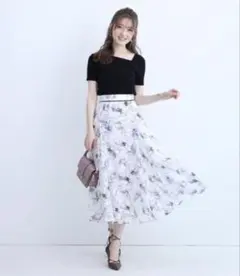 アプワイザーリッシェ 花柄 フレアロングスカート ホワイト パープル