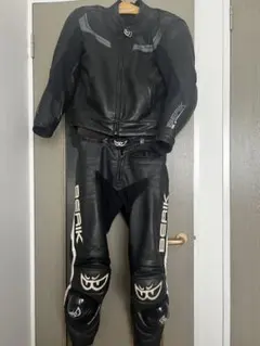 【52】BERIK 革ツナギ レーシングブーツ セットのサムネイル