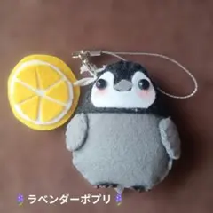羊毛フェルト ペンギン スイカ ストラップ ハンドメイド - メルカリ