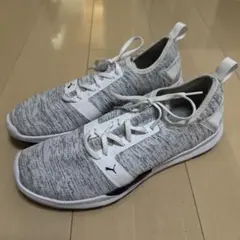 PUMA スニーカー　ホワイト グレー