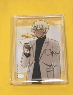 コナン　トムス 花束　アクリルブロック　安室透