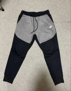 Nike テックフリースジョガーパンツ グレー ブラック