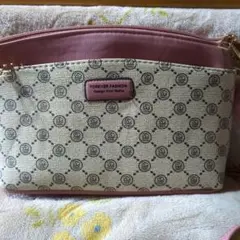 ビ*ラ様 FOREVER FASHION ローズパターン ショルダーバッグ