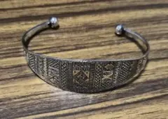 Item thumbnail for item 9c7184f8-1d2b-43a9-a857-e179c0435176