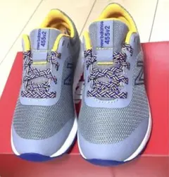 New Balance 455V2 ワイド グレー/イエロー 17.5cm