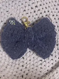 ぷっくりリボンのキーホルダープリンセスモール 手編み編み物キーホルダー