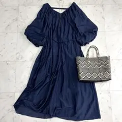 美品 アデュートリステス シルク混ボリュームスリーブワンピース タッセルのサムネイル