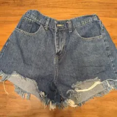 デニムブルー カットオフショートパンツ