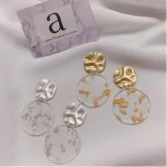 2136-2☺︎マット素材ゴールドとクリアゴールド箔のピアス☺︎