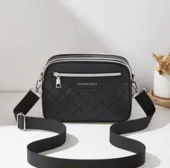 ブラック キルティング ショルダーバッグ