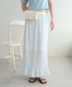 定価6600円　新品未開封　DISCOAT 小花柄フリルナロースカート