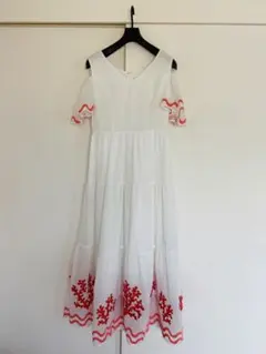 Chesty 訳あり新品 オフショルワンピース コーラル刺繍 Size 0