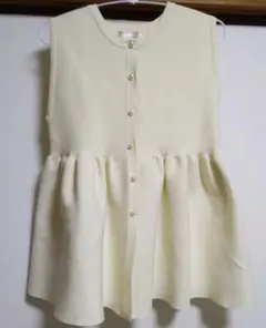 ペプラムベスト アイボリー Mサイズ