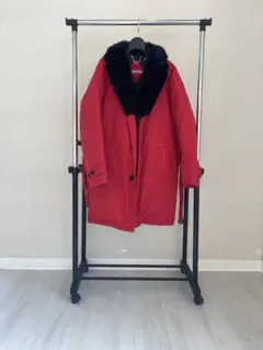 これを着用したら一発で只者じゃない感が出るシュプリーム赤ダウントレンチコートのサムネイル