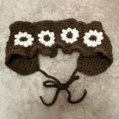 花モチーフのフリル付きヘッドドレス