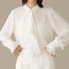 ナノユニバース スカーフヘムデザインブラウス フリル レース　ボウタイ　パール