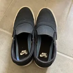 Nike SB ブラック スリッポン