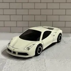 ⭐︎ トミカ　フェラーリ　488 GTB ミニカー